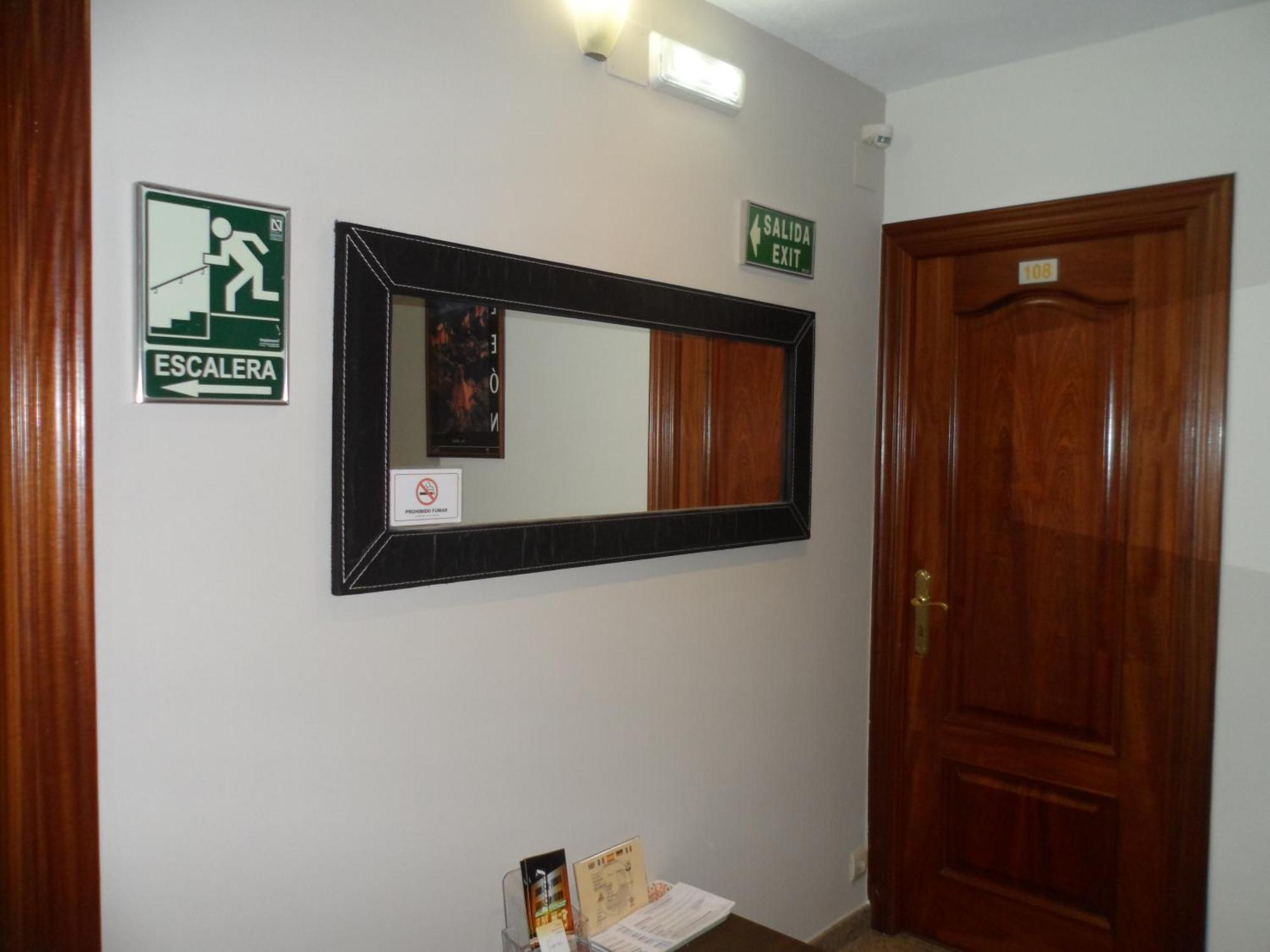 Hostal Coruna Astorga Exteriér fotografie